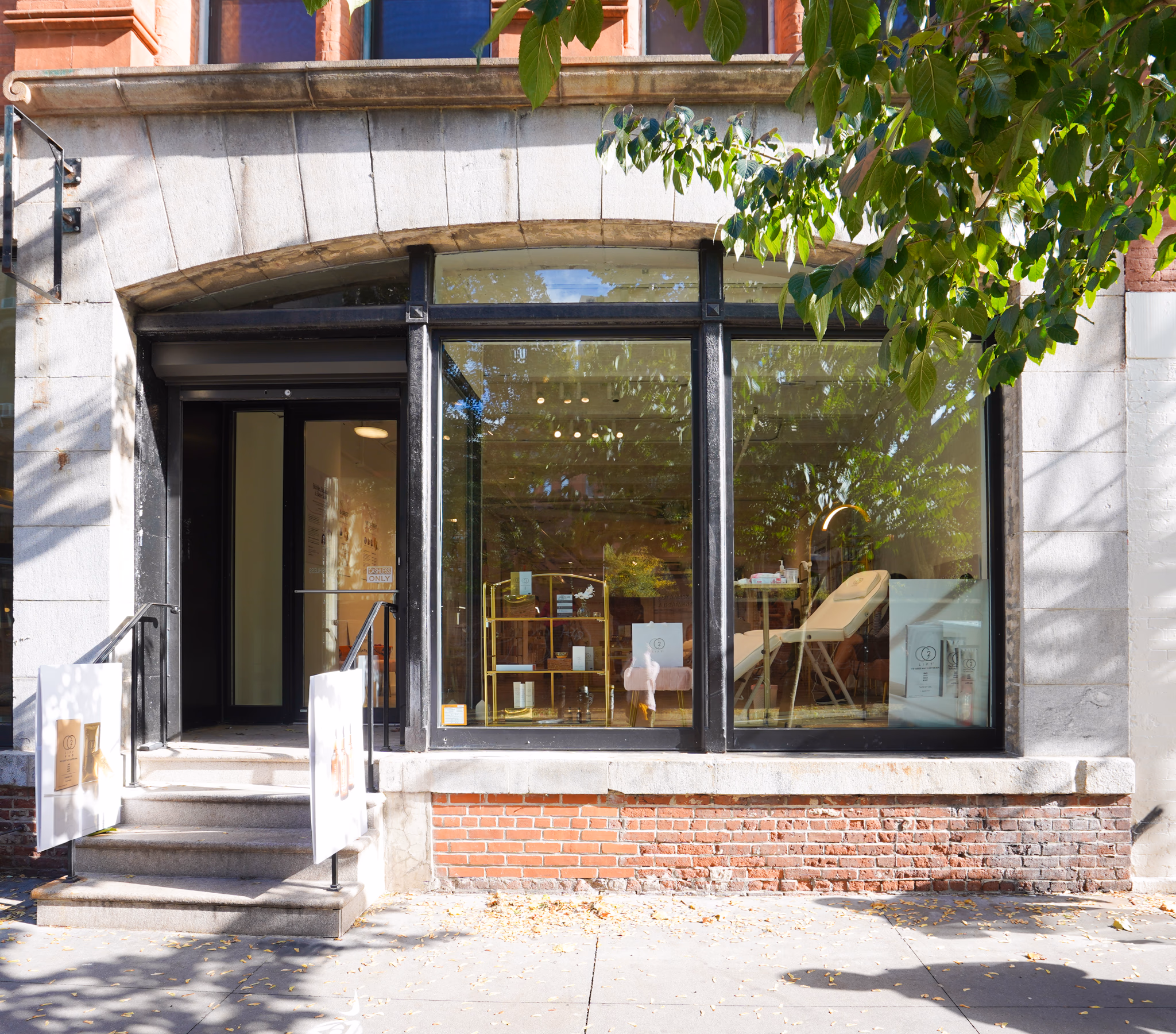 CO2Lift pop up at 262 Mott Street