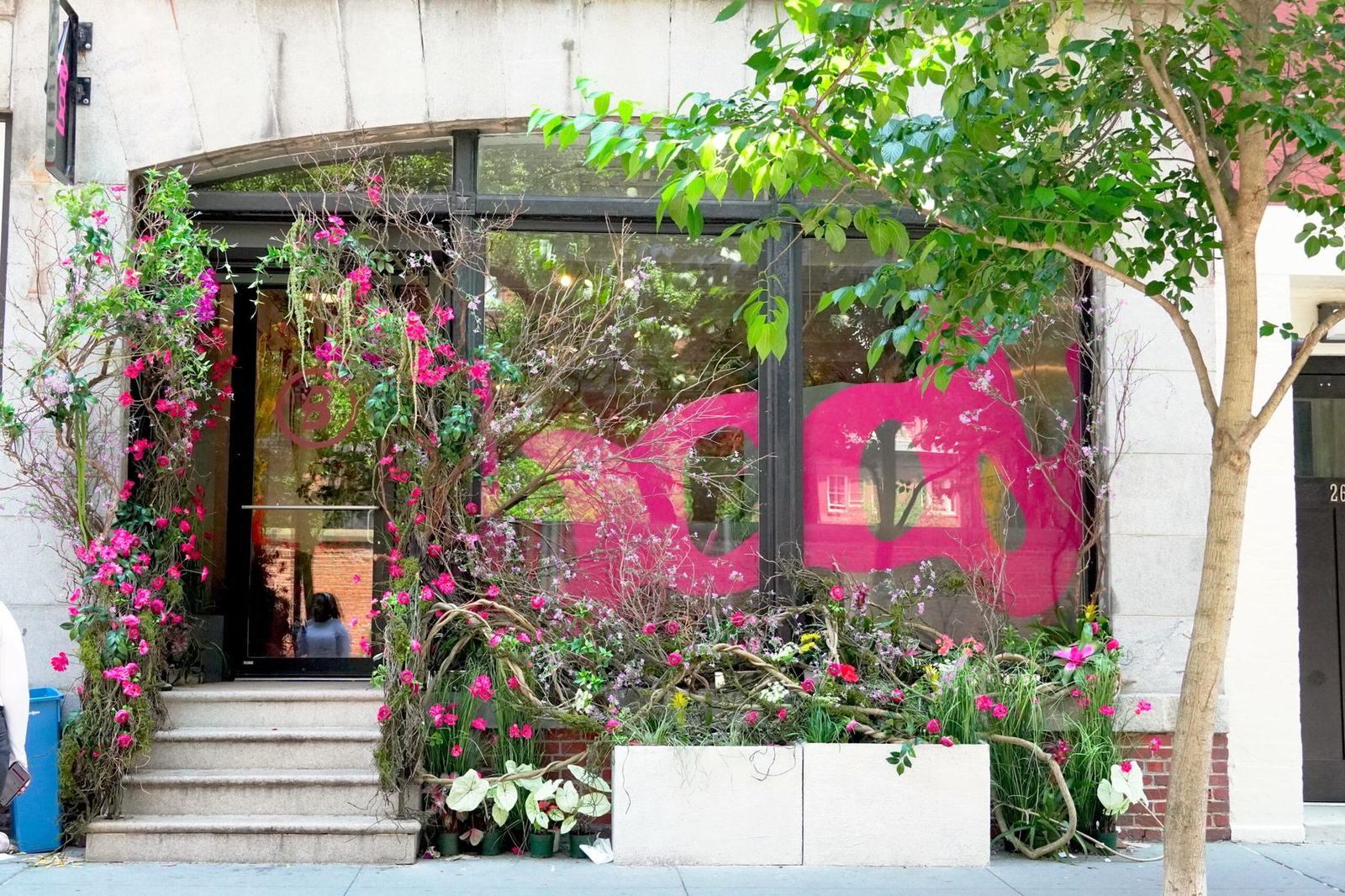 Parasol pop-up activation