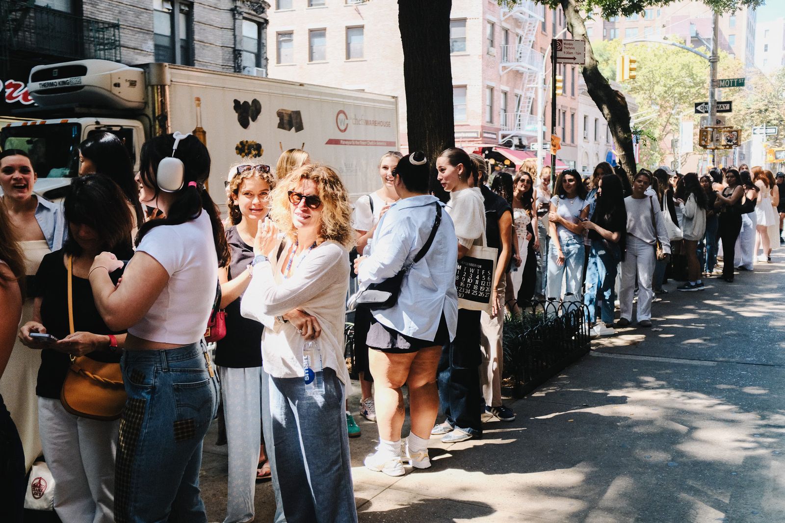 Members queueing for the Pleasing pop up on Elizabeth Street