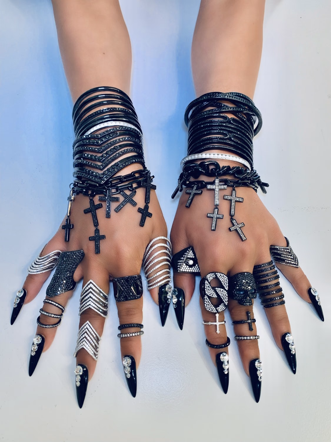 LYNN BAN JEWELRY pop up