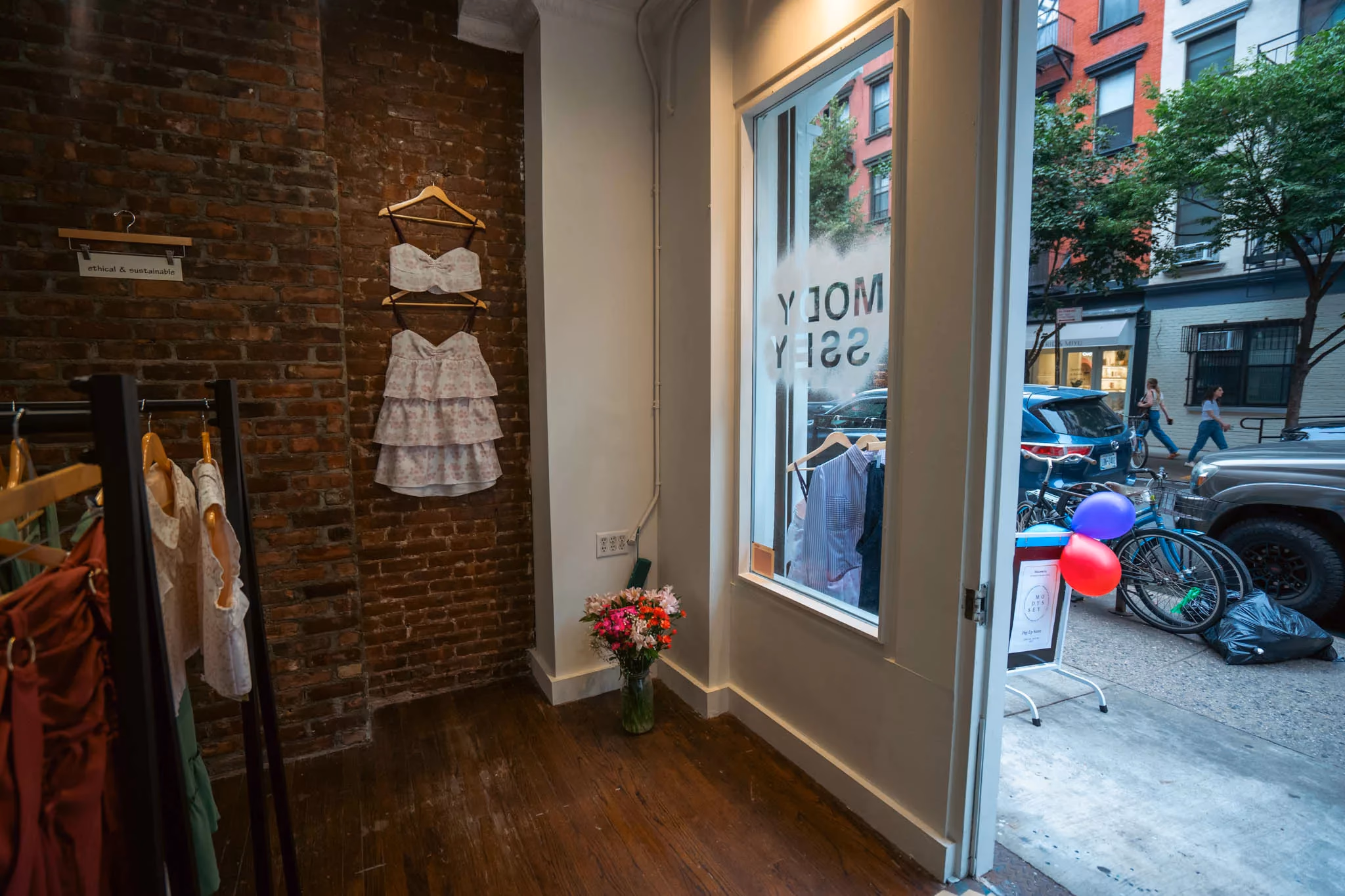 MODYSSEY STUDIO pop up