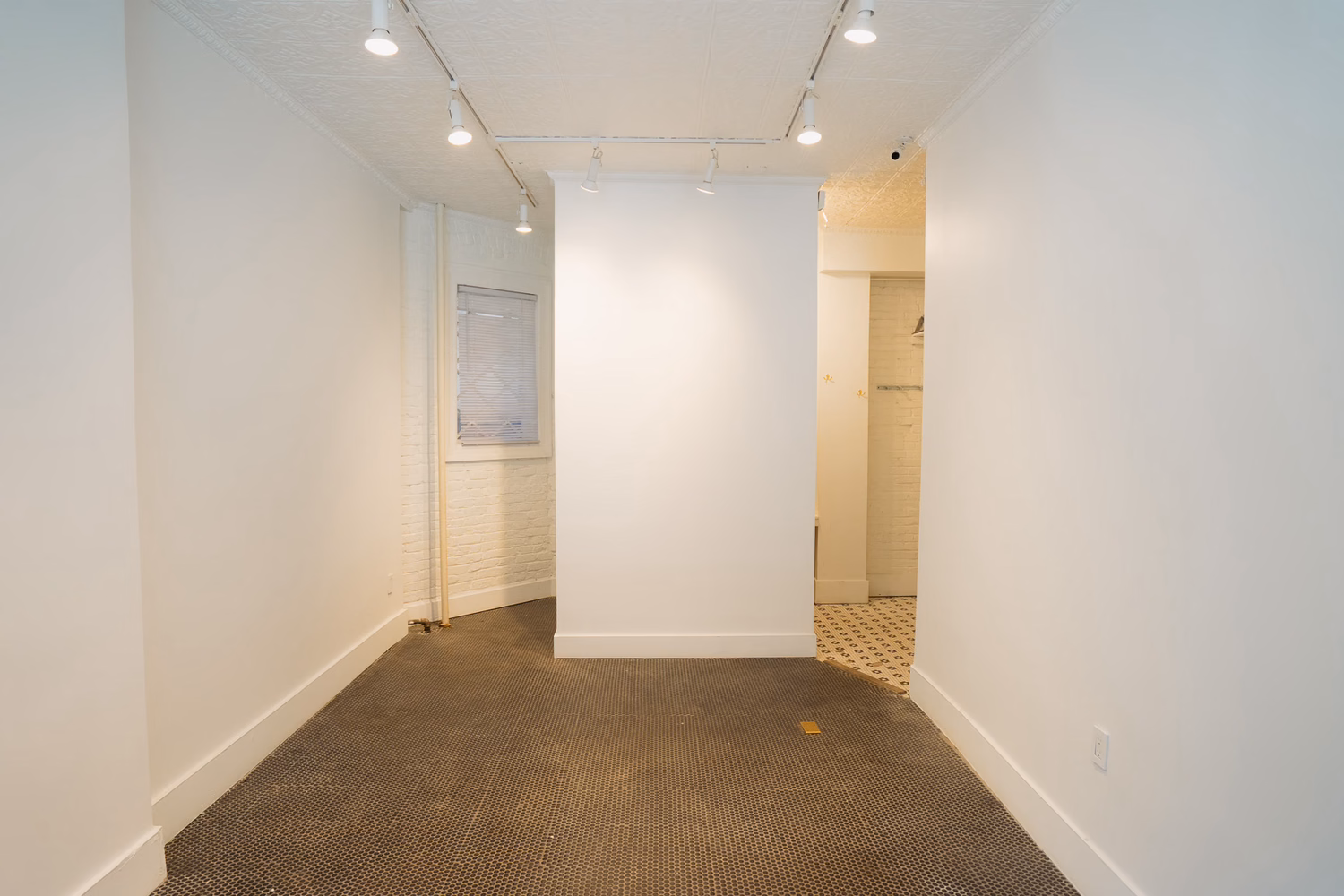 Hi-Chew — interior — before
